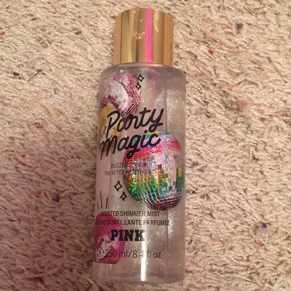Scented shimmer mist